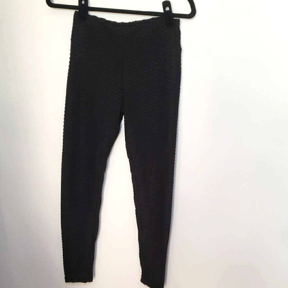 Black Textured, Scrunch Leggings